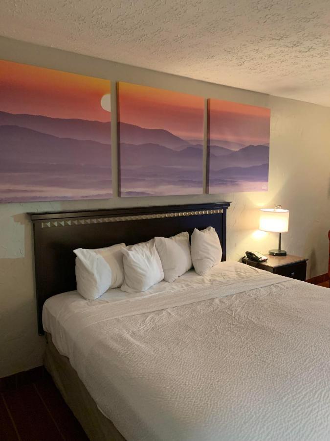 Days Inn By Wyndham Louisville Airport Fair And Expo Center Kültér fotó