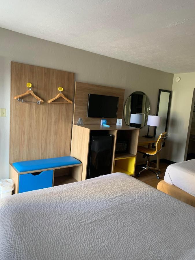 Days Inn By Wyndham Louisville Airport Fair And Expo Center Kültér fotó