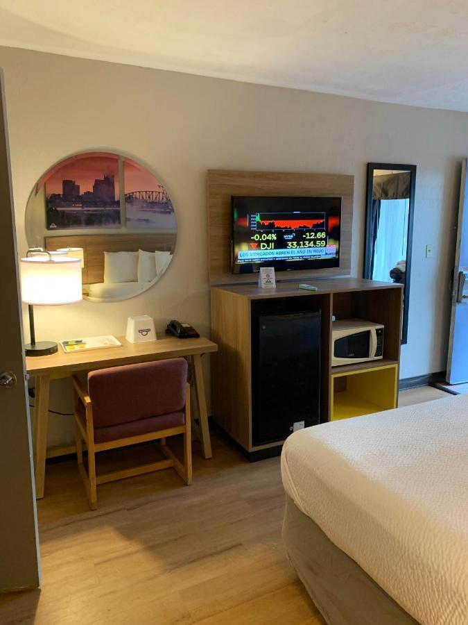 Days Inn By Wyndham Louisville Airport Fair And Expo Center Kültér fotó