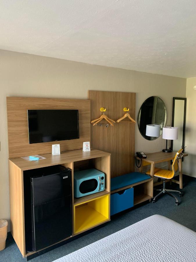 Days Inn By Wyndham Louisville Airport Fair And Expo Center Kültér fotó