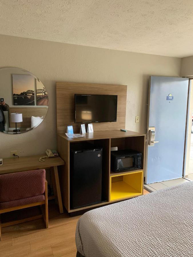 Days Inn By Wyndham Louisville Airport Fair And Expo Center Kültér fotó