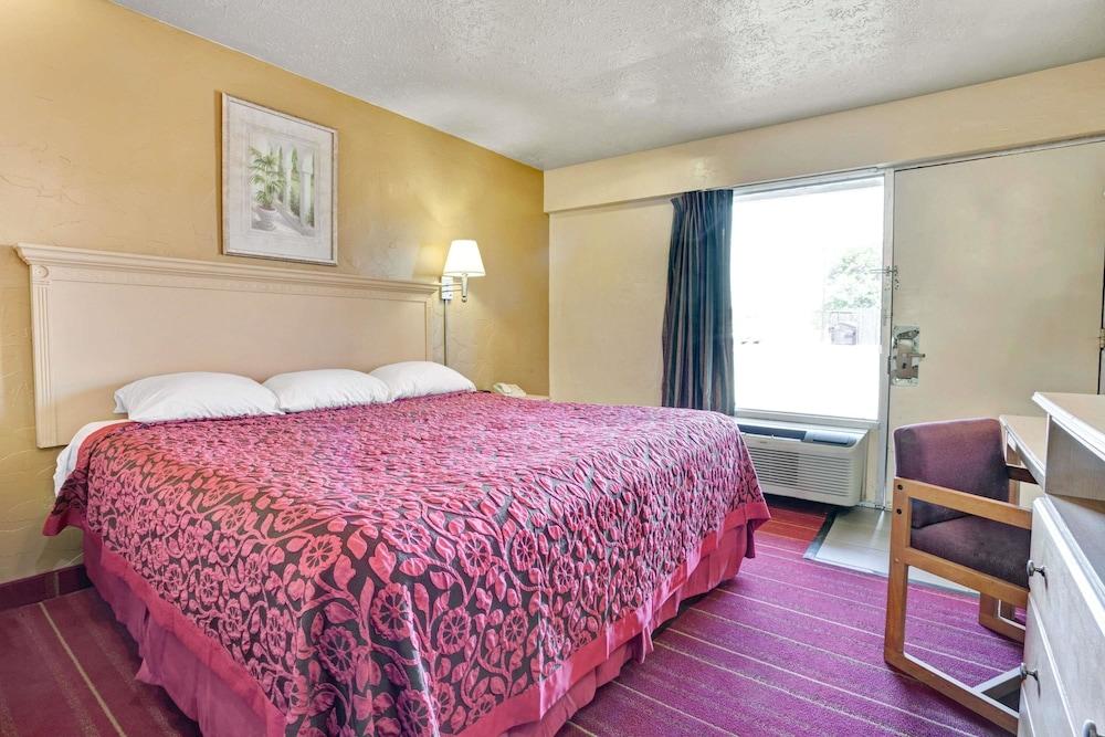 Days Inn By Wyndham Louisville Airport Fair And Expo Center Kültér fotó